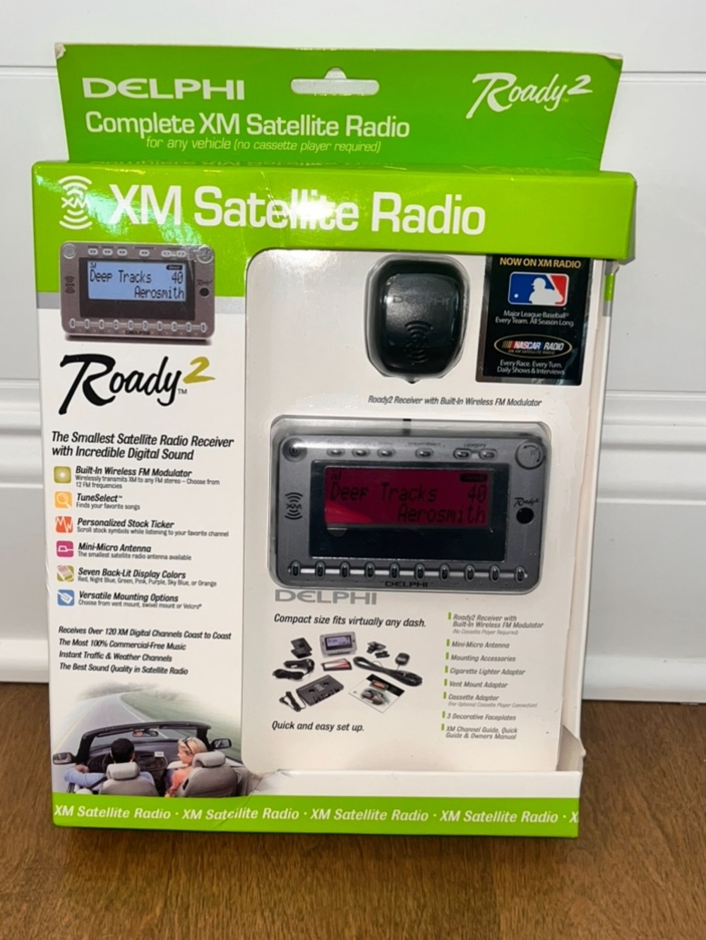 Delphi SA10085 Roady2 XM Receiver with Wireless FM Stereo